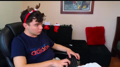 lukeboyce online show from November 2025 09:13:01 PM