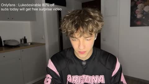 Snapshot of lukedesirable chatting on February 2026 08:06:01 PM lukedesirable online show from February 2026 08:06:01 PM