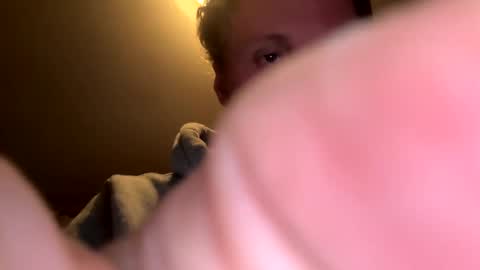 Snapshot of lukeeeeey96 chatting on December 2024 04:31:01 PM lukeeeeey96 online show from December 2024 04:31:01 PM