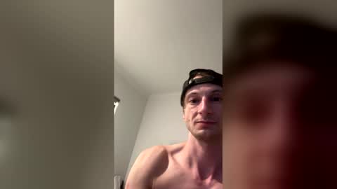 Snapshot of luketaylorla chatting on May 2026 02:24:02 PM luketaylorla online show from May 2026 02:24:02 PM