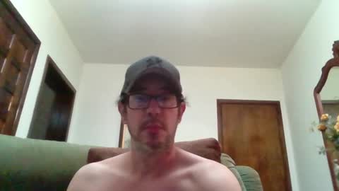 Snapshot of lukz88bigcock chatting on March 2026 02:11:02 AM Luke online show from March 2026 02:11:02 AM