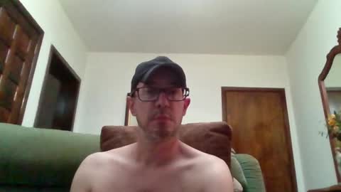 Snapshot of lukz88bigcock chatting on April 2026 01:33:01 AM Luke online show from April 2026 01:33:01 AM