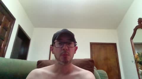 Snapshot of lukz88bigcock chatting on April 2026 11:08:02 PM Luke online show from April 2026 11:08:02 PM