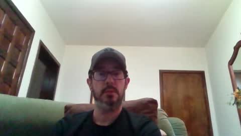 Snapshot of lukz88bigcock chatting on June 2026 01:21:01 AM Luke online show from June 2026 01:21:01 AM