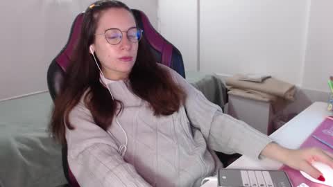 Vicky online show from January 2025 02:54:02 AM