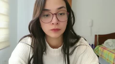 Snapshot of lulibee_ chatting on June 2026 02:08:01 PM Luli online show from June 2026 02:08:01 PM