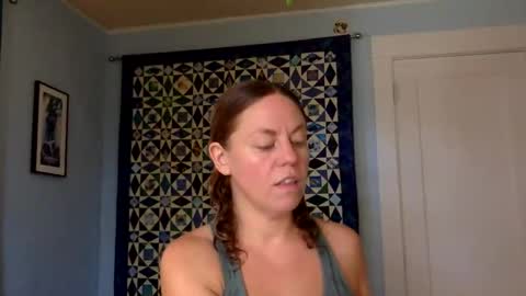 Snapshot of lullabyofbroadway chatting on May 2026 04:58:01 PM lullabyofbroadway online show from May 2026 04:58:01 PM