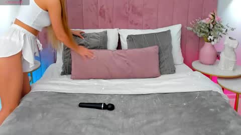 Cherie online show from October 2025 12:17:01 PM