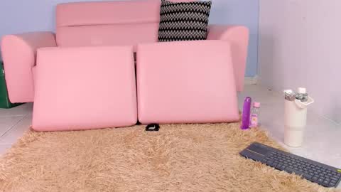 Snapshot of lulu__cute1 chatting on November 2025 09:15:01 PM lulu__cute1 online show from November 2025 09:15:01 PM