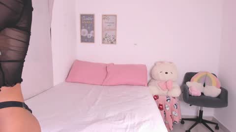 Snapshot of lulu_russell chatting on January 2025 03:42:02 AM LULU online show from January 2025 03:42:02 AM