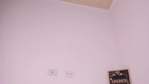 Snapshot of lulu_russell chatting on March 2025 08:04:02 AM LULU online show from March 2025 08:04:02 AM