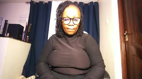 Snapshot of lulu_sparks1 chatting on June 2026 05:48:01 AM lulu_sparks1 online show from June 2026 05:48:01 AM