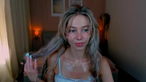 Snapshot of lulualise chatting on May 2026 01:17:01 PM Alise online show from May 2026 01:17:01 PM
