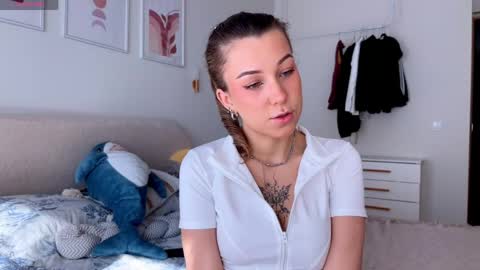 Snapshot of luluberryx chatting on May 2026 02:18:01 AM lulu berry online show from May 2026 02:18:01 AM