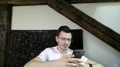 Andrew independent model 2000-0000 CET daily online show from April 2026 01:22:01 PM