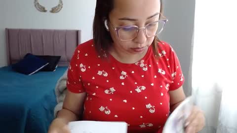 Snapshot of lumi_84 chatting on January 2025 06:49:01 PM LUMI online show from January 2025 06:49:01 PM