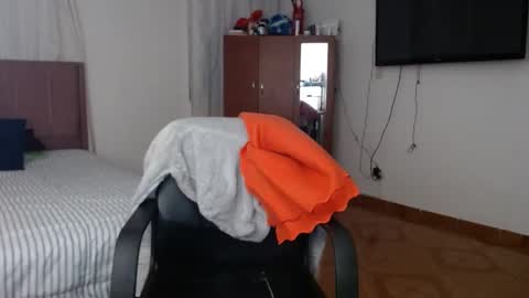 Snapshot of lumi_84 chatting on January 2025 10:50:02 AM LUMI online show from January 2025 10:50:02 AM