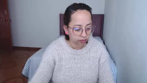 Snapshot of lumi_84 chatting on February 2025 12:00:02 PM LUMI online show from February 2025 12:00:02 PM