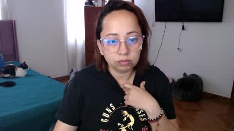 Snapshot of lumi_84 chatting on March 2025 12:12:01 PM LUMI online show from March 2025 12:12:01 PM