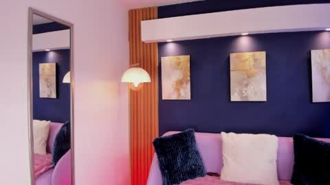 Snapshot of lumiernova chatting on April 2026 08:09:01 PM Lumier online show from April 2026 08:09:01 PM