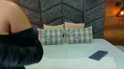 Snapshot of luna_and_jackson_ chatting on June 2026 03:31:01 AM Luna Jackson online show from June 2026 03:31:01 AM