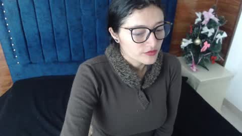 Snapshot of luna_azul_15 chatting on December 2024 06:16:01 PM dalia online show from December 2024 06:16:01 PM