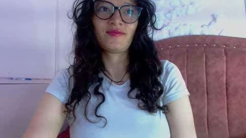 Snapshot of luna_azul_15 chatting on January 2025 02:05:01 PM dalia online show from January 2025 02:05:01 PM