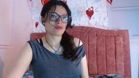 Snapshot of luna_azul_15 chatting on February 2025 12:44:02 PM dalia online show from February 2025 12:44:02 PM