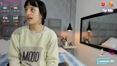 Luna online show from December 2025 10:57:01 AM