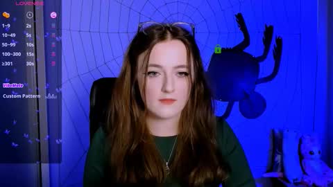 luna_berryy online show from October 2025 08:43:02 PM