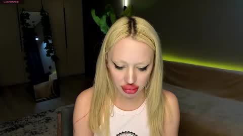 luna_beverly online show from April 2026 10:34:02 PM