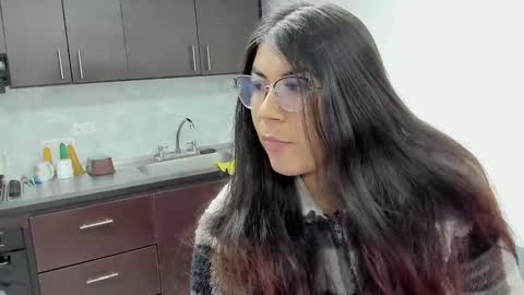 luna  online show from September 2025 11:32:01 AM