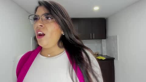 luna  online show from November 2025 11:14:01 AM