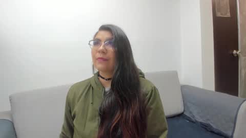 luna  online show from January 2026 11:25:01 AM