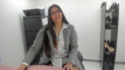 luna  online show from February 2026 11:17:01 AM