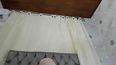 Luna Eva online show from January 2025 06:07:01 PM