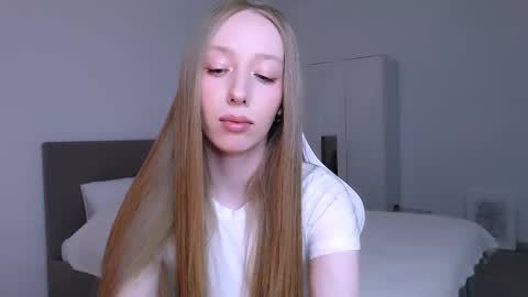 Luna online show from February 2026 09:27:02 PM