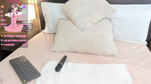 Snapshot of luna_kiss18 chatting on June 2026 05:28:01 PM luna_kiss18 online show from June 2026 05:28:01 PM