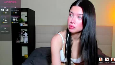Snapshot of luna_lips chatting on May 2026 12:49:02 AM Hi everyone my name is Tina online show from May 2026 12:49:02 AM