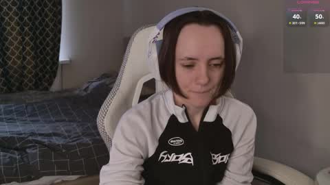 luna_loveeee online show from April 2026 06:19:01 AM