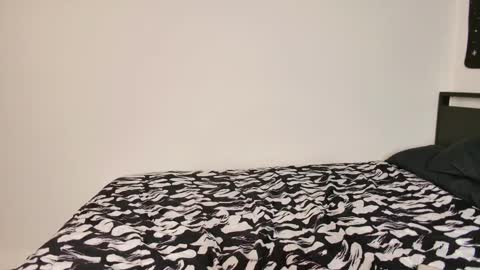 Luna online show from February 2025 11:51:02 PM