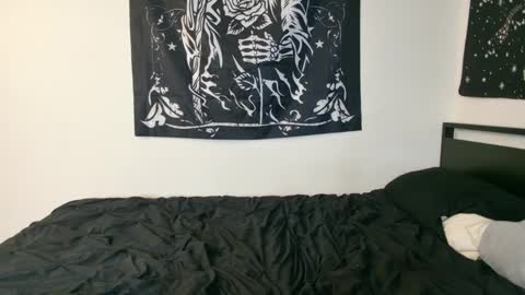 Luna online show from September 2025 04:12:02 AM