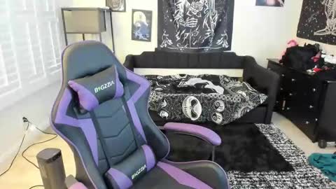 Luna online show from February 2026 07:48:01 PM