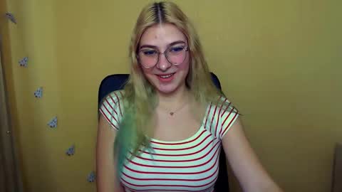 Snapshot of luna_lush_ chatting on December 2024 09:25:02 AM Luna online show from December 2024 09:25:02 AM