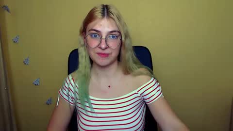 Snapshot of luna_lush_ chatting on December 2024 12:29:02 PM Luna online show from December 2024 12:29:02 PM