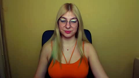 Snapshot of luna_lush_ chatting on January 2025 08:25:01 AM Luna online show from January 2025 08:25:01 AM
