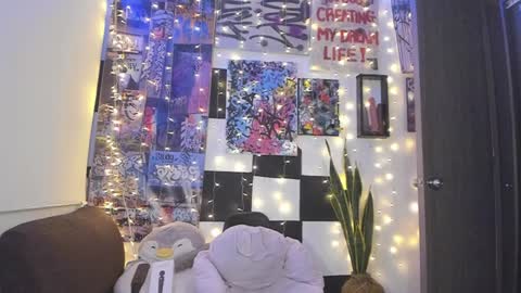 Snapshot of luna_mccoy chatting on January 2025 04:34:01 AM LUNA MCCOY online show from January 2025 04:34:01 AM