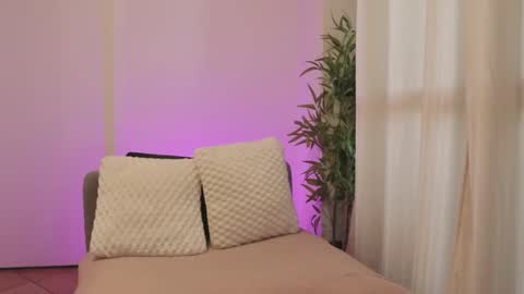 Snapshot of luna_riva chatting on June 2026 08:17:02 AM Luna Riva online show from June 2026 08:17:02 AM