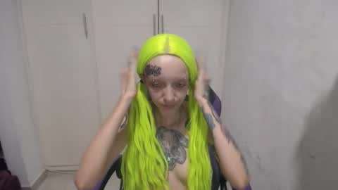 Luna online show from December 2024 04:19:01 AM