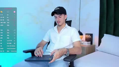 Luna Stanford online show from December 2025 07:44:01 PM